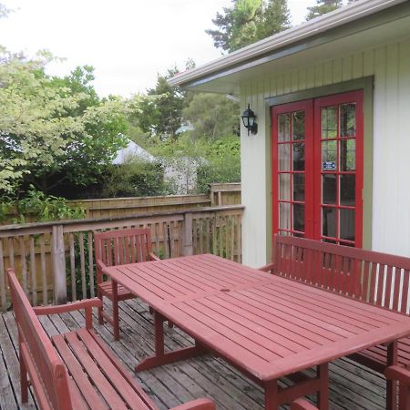 Twin Totara Cottage Upper Hutt Eksteriør bilde