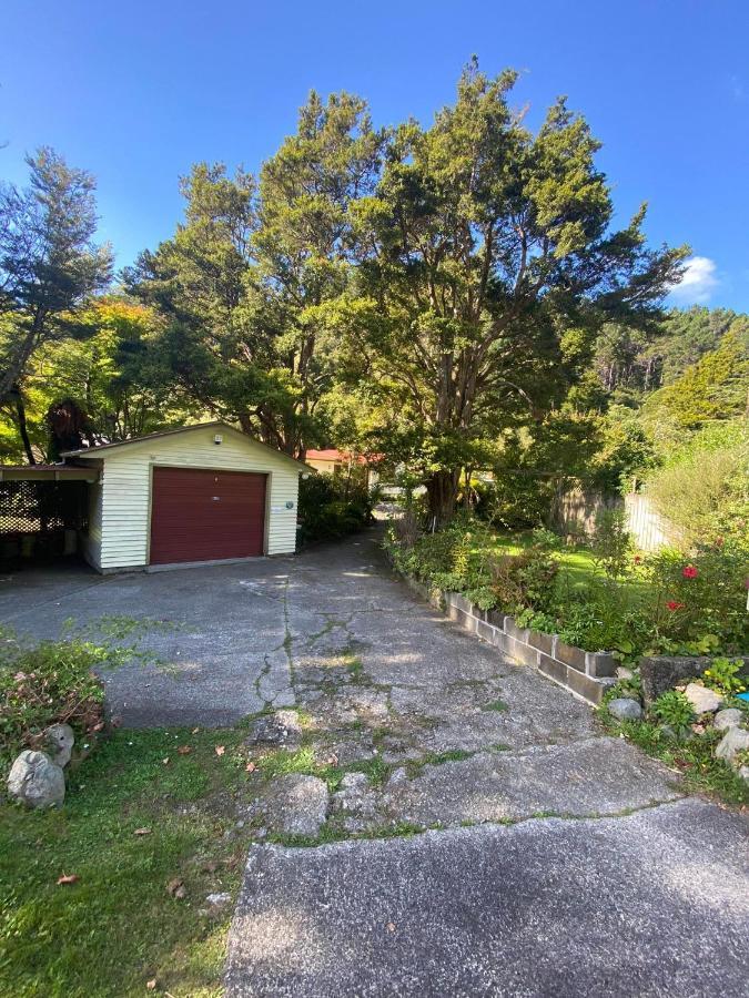 Twin Totara Cottage Upper Hutt Eksteriør bilde